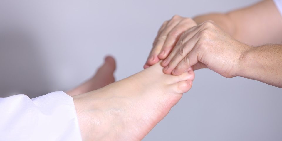 alternative-medicine-1327808_960_720